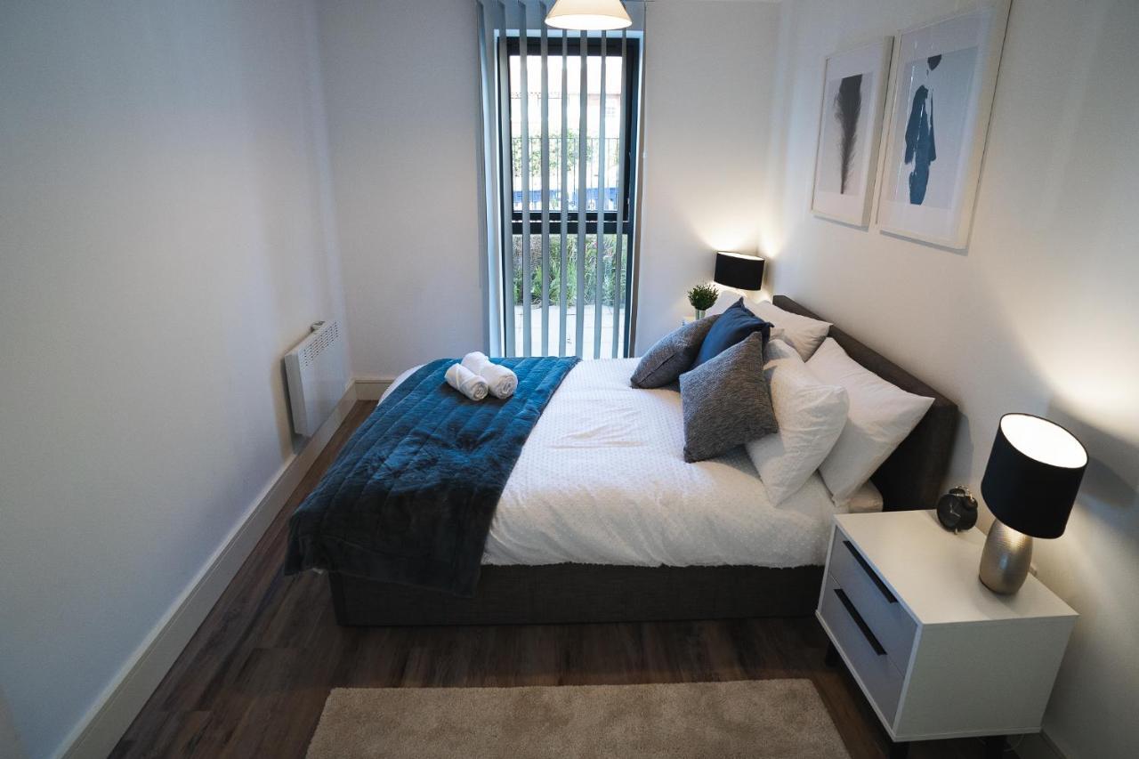 Modern 1-Bed Apartment - City Centre - Free Wi-Fi - New - Манчестър Екстериор снимка
